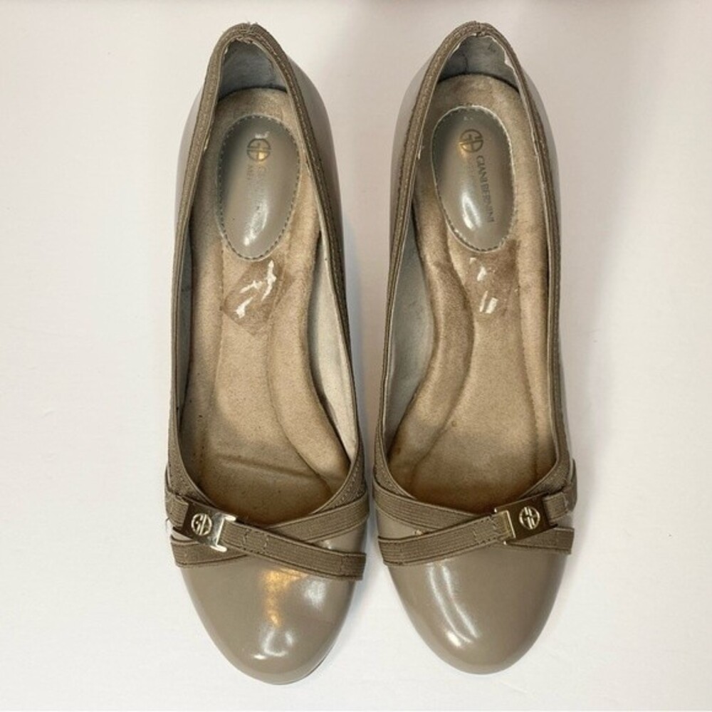 Giani Bernini | Classic Dark Taupe Pumps Heels | Size 7 - Picture 2 of 7